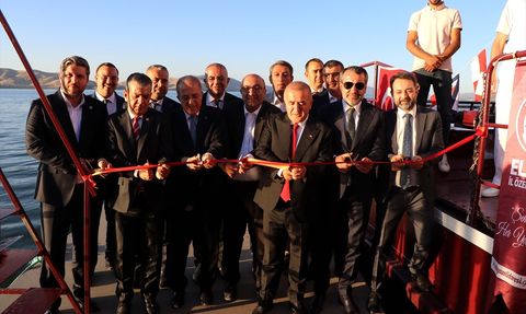 Hazar Gölü'nde Deniz Temizleme Aracı Hizmete Girdi