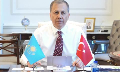İçişleri Bakanı Yerlikaya'nın Kazak Mevkidaşıyla Görüşmesi