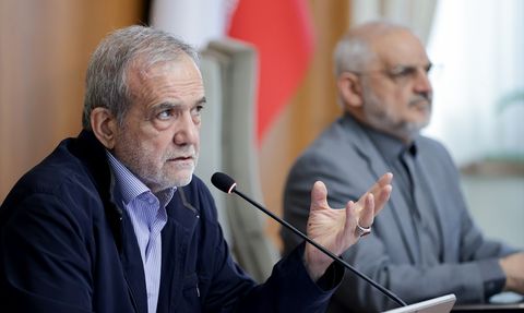 İran Cumhurbaşkanı Pezeşkiyan'dan Ulusal Birlik Vurgusu