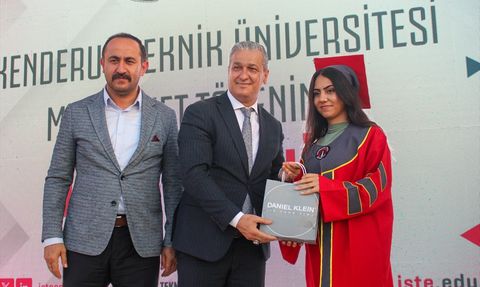 İskenderun Teknik Üniversitesi Mezuniyet Töreni Coşkusu