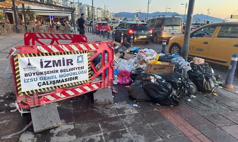 İzmir'de Çöpler İçin Grev Tepkileri Artıyor