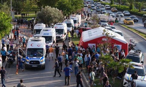 İzmir'de Yangın Alarmı: Hastane Tahliye Edildi