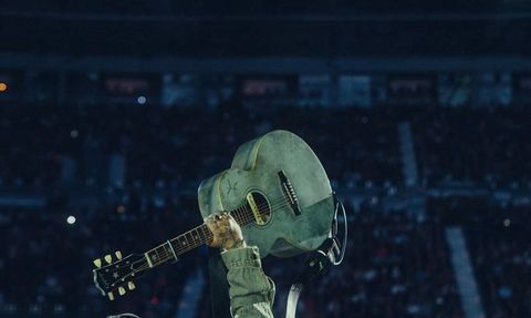 James Arthur İstanbul'da Hayranlarıyla Buluşuyor