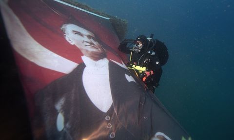 Jandarma Teşkilatının 186. Kuruluş Yıldönümü Su Altında Kutlandı