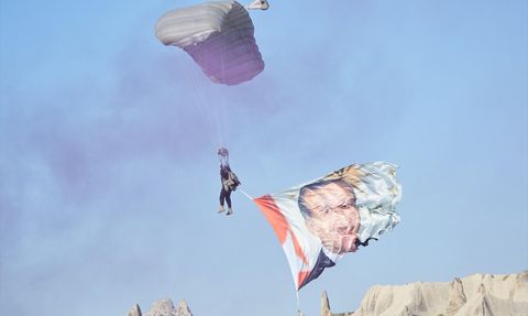 Kapadokya'da Jandarma Timi'nin Heyecan Verici Atlayışı