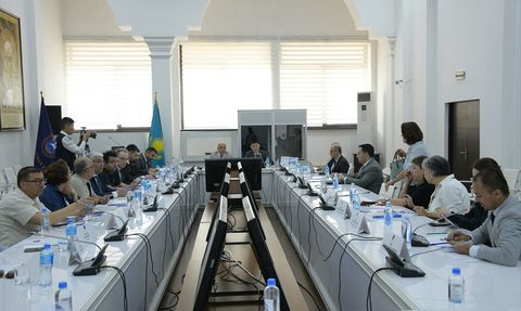 Kazakistan'da Yesevi Yolu ve Mirası Paneli Gerçekleşti