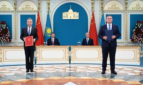 Kazakistan ve Çin Arasında 24 İşbirliği Belgesi İmzalandı