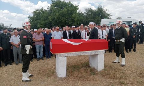Kıbrıs Gazisi Ahmet Ada Edirne'de Son Yolculuğuna Uğurlandı