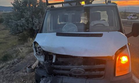 Kırıkkale'de Otomobil ve Kamyonet Çarpıştı: 1 Ölü, 2 Yaralı