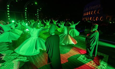 Kolezyum'da Mevlevi Sema Töreni: Barış ve Kardeşlik Mesajı