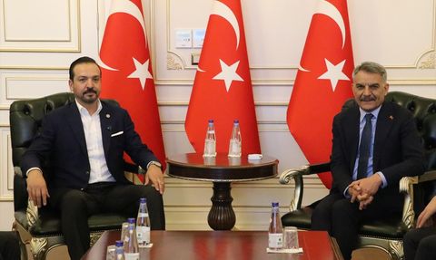 Kürşad Zorlu, Yozgat'ta Türk Dünyası Vizyonunu Anlattı