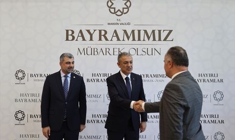 Mardin'de Farklı İnançlardan Bayramlaşma