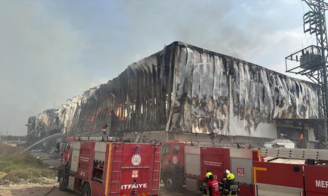 Mersin'deki Pamuk Deposunda Yangın
