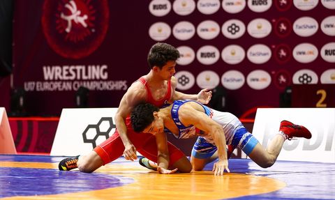 Milli Güreşçilerden 17 Yaş Altı Avrupa Şampiyonası'nda Başarı