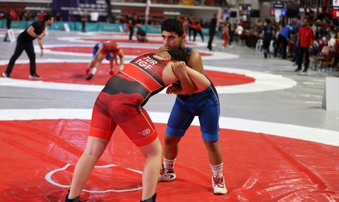 Minikler Türkiye Güreş Şampiyonası Sivas'ta Gerçekleşti