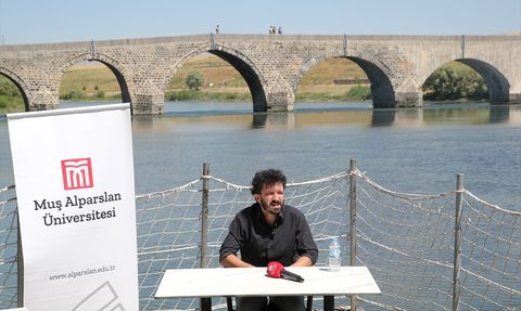 Muş'ta Bilim Kafe Etkinliğinde Malazgirt Zaferi Anlatıldı