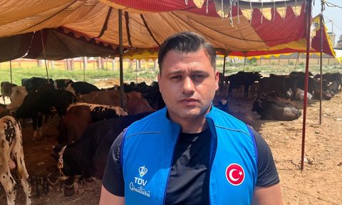 Rıza Kayaalp, TDV ile Pakistan'da Kurban Organizasyonuna Katıldı