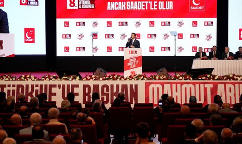 Saadet Partisi 8. Olağan İstanbul İl Kongresi Gerçekleşti