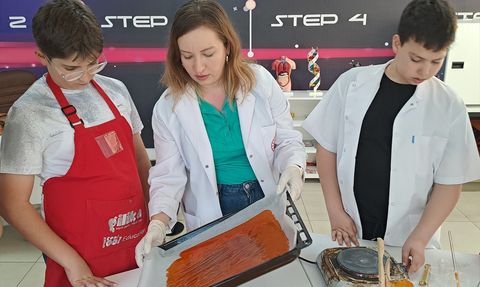 Sakarya'da Öğrencilerden Doğa Dostu Biyoplastik Üretimi