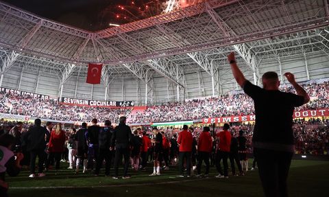 Samsunspor Tarih Yazdı, Başkan Yıldırım Açıklamalarda Bulundu