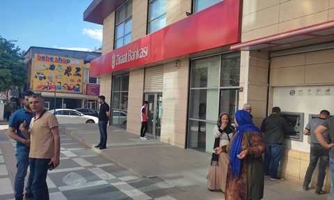 Şanlıurfa'da Banka Müdürüne Bıçak Çeken Zanlı Tutuklandı
