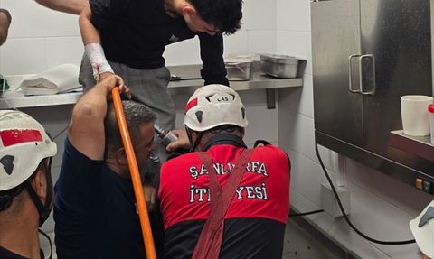 Şanlıurfa'da Kıyma Makinesine Kapanan Çocuk Kurtarıldı