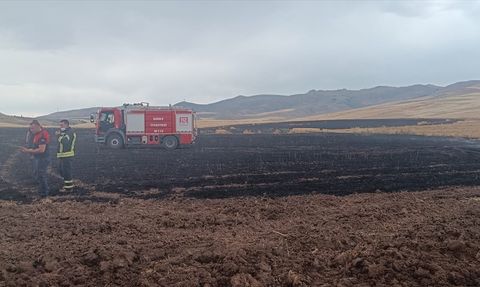 Siirt'te Yıldırım Düşmesi Sonucu Yangın Çıktı