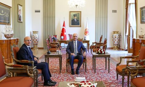 TBMM Başkanı Kurtulmuş, Hazine ve Maliye Bakanı Şimşek'i Makamında Ağırladı