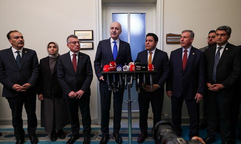 TBMM Başkanı Kurtulmuş'tan Yeni Yol Partisi Ziyareti