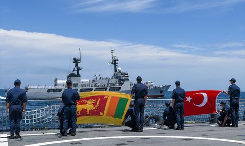 TCG Büyükada'nın Sri Lanka'daki Liman Ziyareti