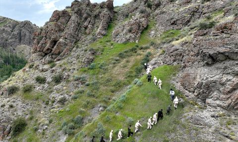 Tortum'da 107 Yıl Sonra Tarihi Kaya Tırmanışı Canlandırıldı