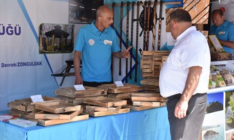 Van'da İşyurtları Ürün ve El Sanatları Fuarı Açıldı