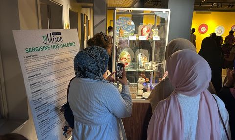 10 Miras Sergisi Galeri Eyüpsultan'da Sanatseverlerle Buluştu