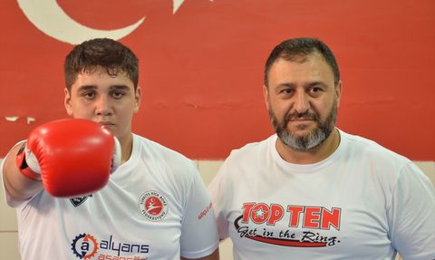 15 Yaşındaki Salih Yiğithan Talay, Kick Boksta Türkiye Şampiyonu Oldu