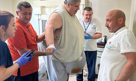 310 Kilogramlık Yatağa Bağımlı Hasta Tüp Mide Ameliyatıyla Sağlığına Kavuştu
