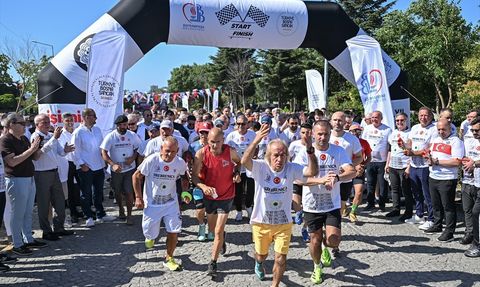 5. Uluslararası Boşnak Soykırımı Anma Koşusu İstanbul'da Gerçekleşti