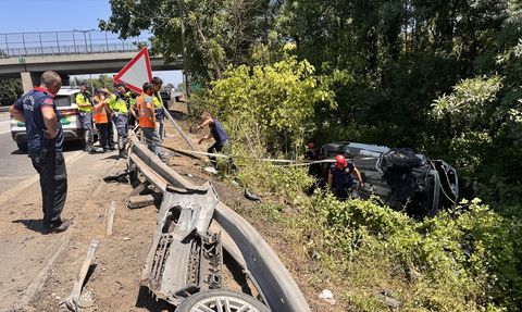 Anadolu Otoyolu'nda Otomobil Devrildi: 6 Yaralı