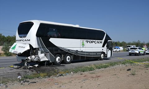 Ankara'da Trafik Kazası: İki Kişi Hayatını Kaybetti