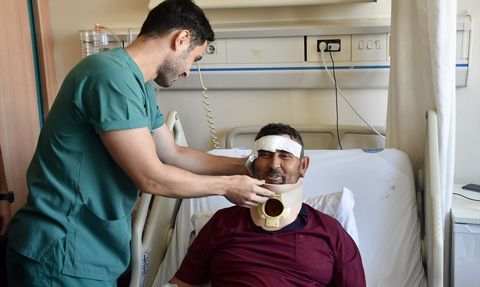 Antalya'da Aslan Saldırısında Yaralanan Süleyman Kır Taburcu Edildi