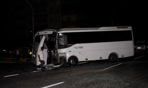 Antalya'da Midibüs Kazası: 6 Yaralı