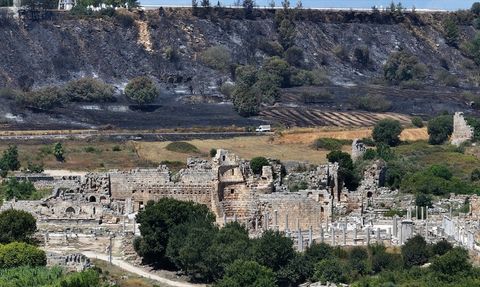 Antalya'daki Orman Yangını Havadan Görüntülendi