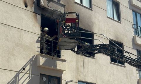 Avcılar'daki Yangında Üç Yaralı