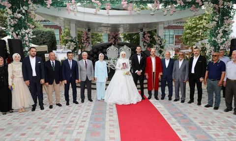 Bakan Göktaş, Konya'da AK Parti Toplantısında Bulundu