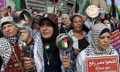 Berlin'de Filistin Destekçileri Açlık Krizine Dikkat Çekti