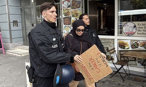 Berlin'de Filistin'e Destek Yürüyüşü Engellendi