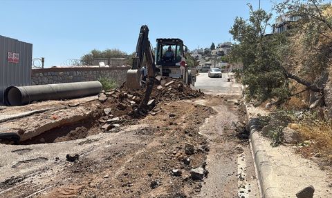 Bodrum'da İçme Suyu İsale Hattı Patladı
