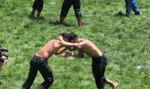 Burdur'da 34. Geleneksel Dirmil Altın Sipsi Yağlı Güreşleri Festivali