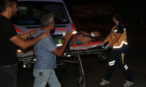 Çanakkale'de Trafik Kazası: 8 Yaralı