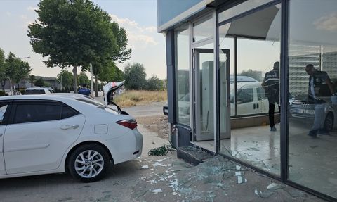 Çorum'da Oto Galerisine Silahlı Saldırı: Yaralı Var