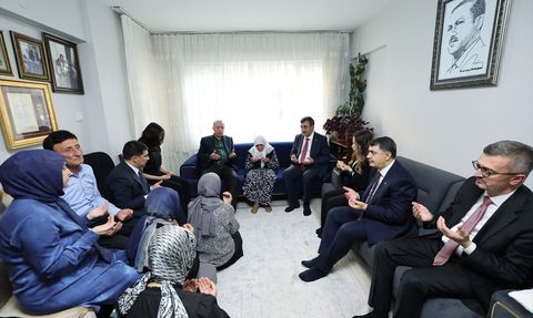 Cumhurbaşkanı Erdoğan, Şehit Ailelerini Ziyaret Etti